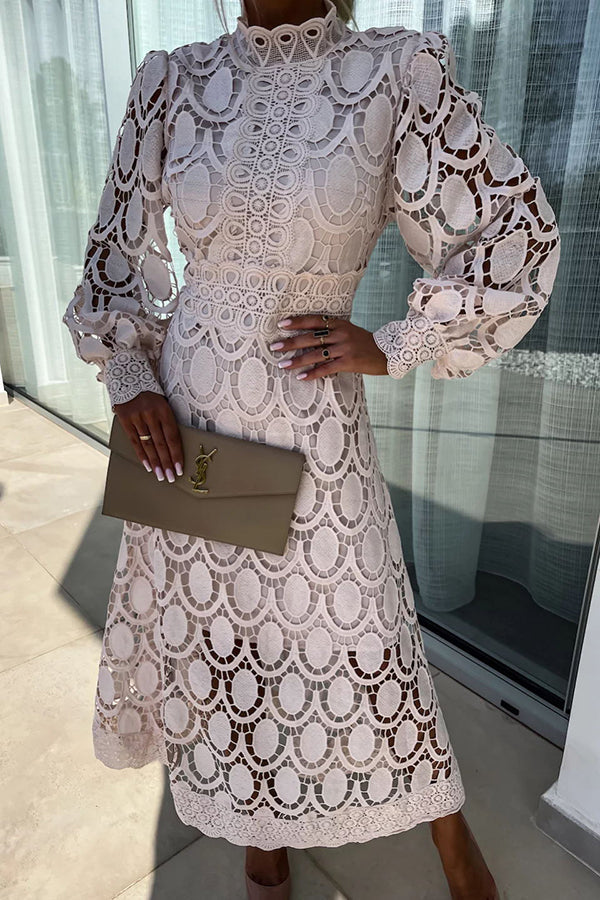 Amelia | Vestido Midi de Encaje Delicado